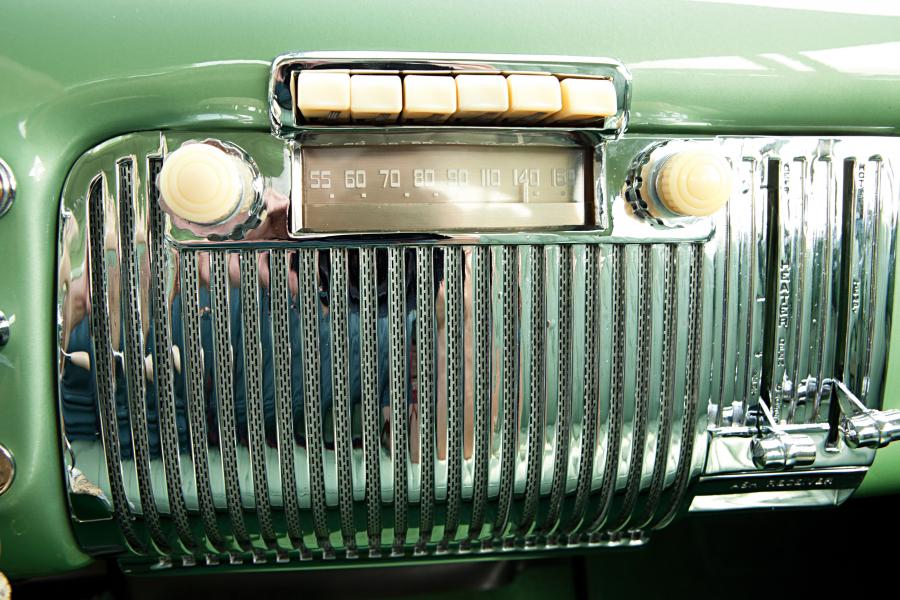 Детали интерьера Frazer Manhattan Sedan (F5061) 1950 года  (фото 4 из 17)